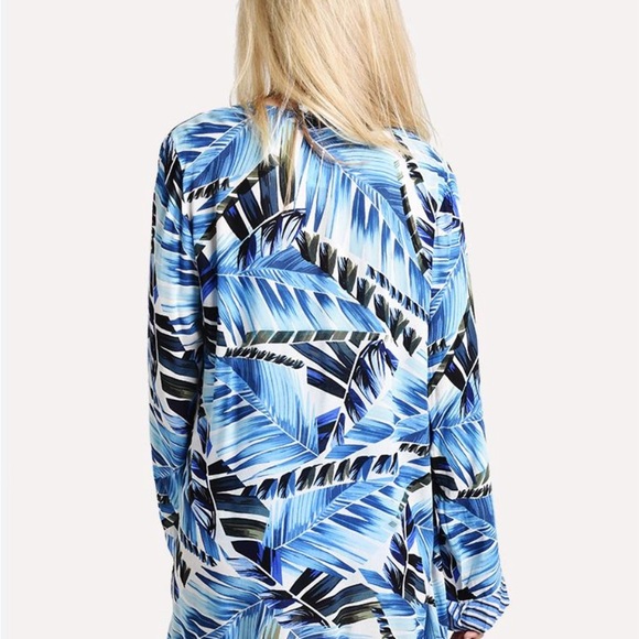 100% RAYON La Blanca Palm Print
Swim Beach Party Cover-up - Picture 1 of 5